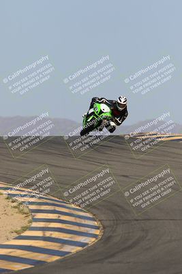 media/Mar-28-2022-Superbike Trackdays (Mon) [[b8603d0f67]]/Open Track Time/Turns 9 and 10/